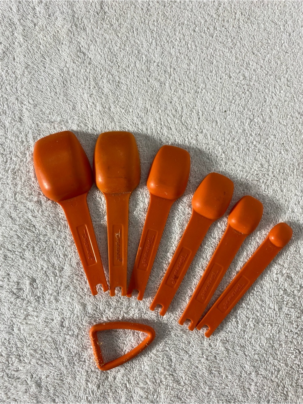 Vintage Tupperware Orange Measuring Spoon Set W D Ring - Picture 2 of 10